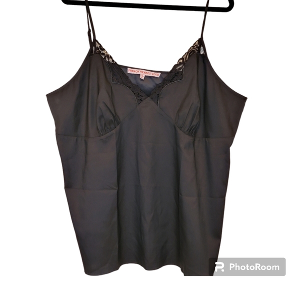 Women Plus Size  French Rendez Vous Black V-Neck Lace Camisole Top - 2x - Picture 1 of 7
